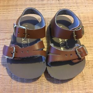 Saltwater sandals size 1